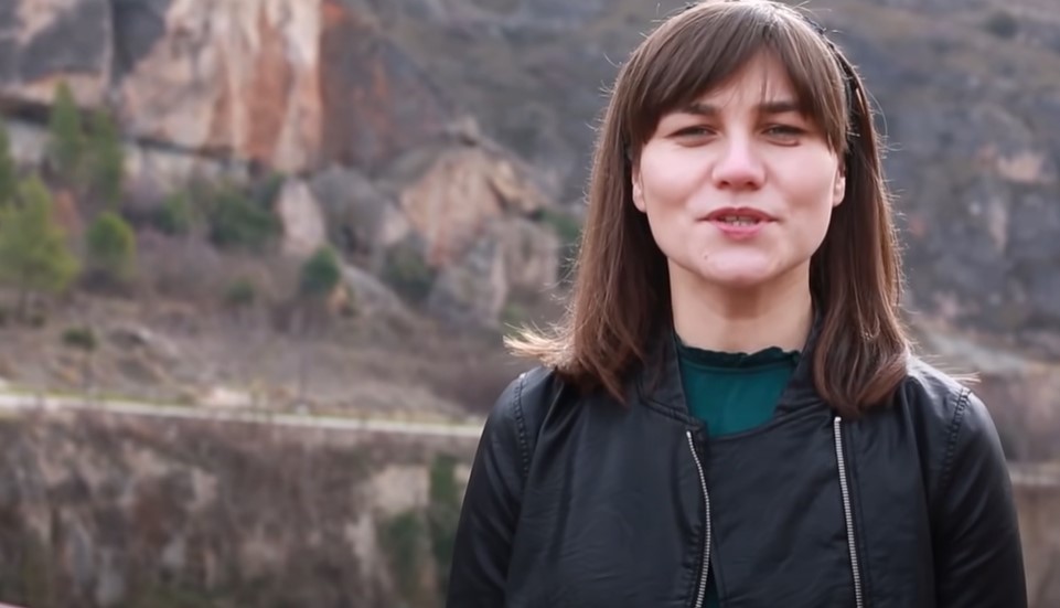 Grup Eldad Cerul privește